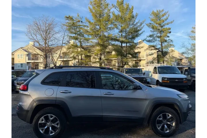 $12990 : 2015 Cherokee Trailhawk image 7