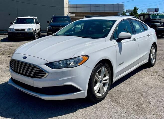 $9500 : 2018 Fusion Hybrid SE image 2