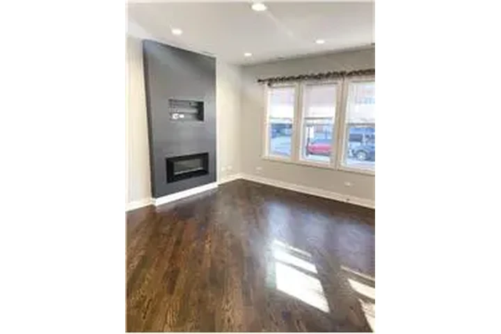 $3750 : Rental property with 3 bedro image 1