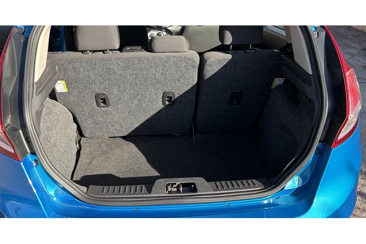 $6900 : En venta Ford fiesta, 2015 image 7