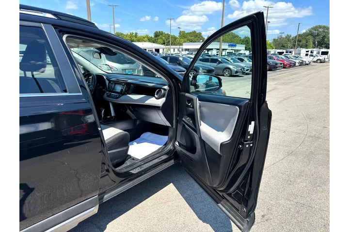 $17980 : 2018 RAV4 Adventure AWD image 8