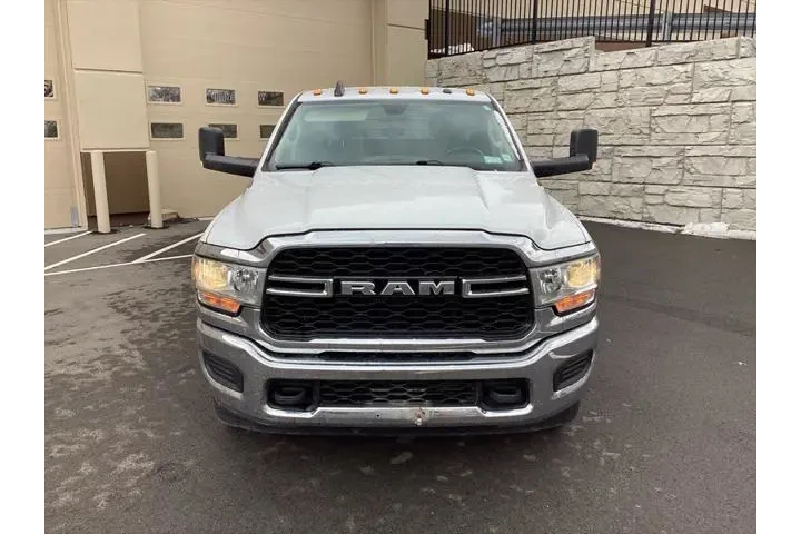 $39838 : Ram 3500 2020 4x4 Tradesman image 2