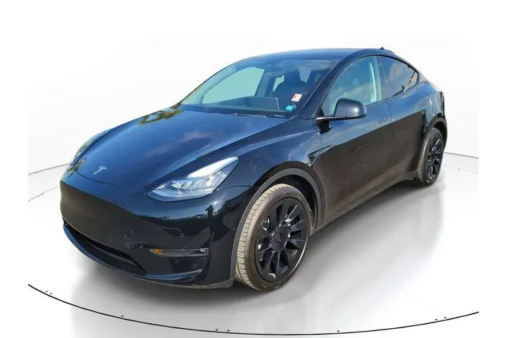 $32991 : Tesla Model Y 2022 AWD Long image 4