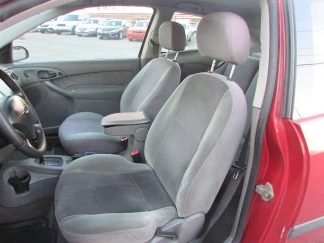 $3995 : 2003 Focus ZX3 image 8