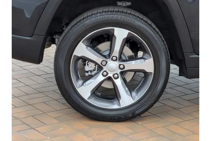 $36500 : Jeep Grand Cherokee 2024 4x4 image 9