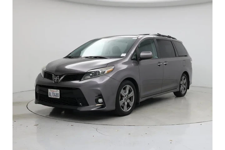 $30998 : Toyota Sienna 2019 SE 8-Pass image 4