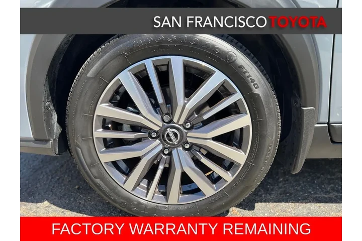 $21588 : 2023 Kicks SV image 9