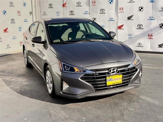 $13495 : Used 2019 Elantra SE Auto for image 1