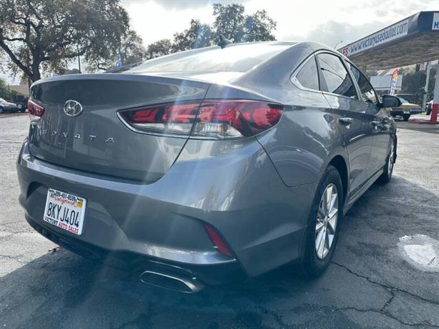 2019 Sonata SE image 7