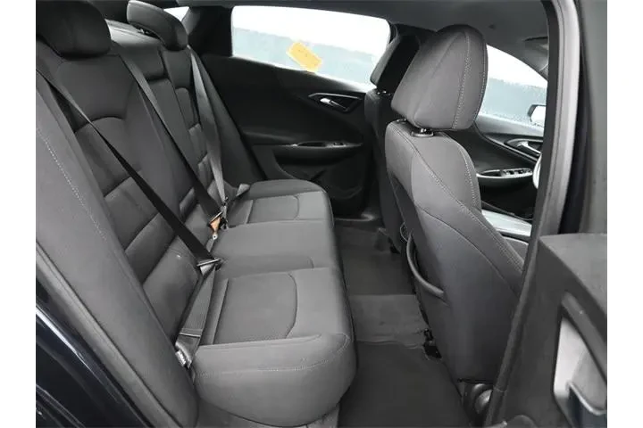 $16432 : Chevrolet Malibu 2023 LT 4dr image 7