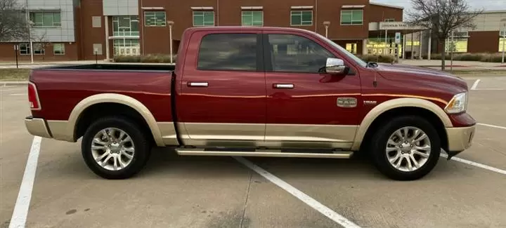 $14000 : 2015 RAM 1500 4WD LARAMIE 4D image 1