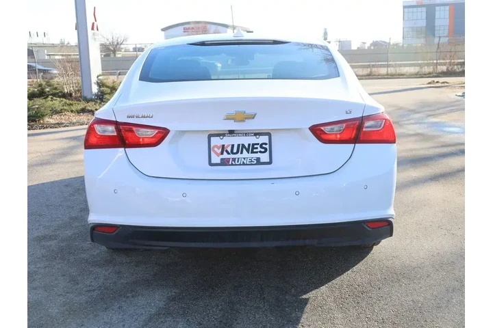 $17777 : Chevrolet Malibu 2024 LT 4dr image 7