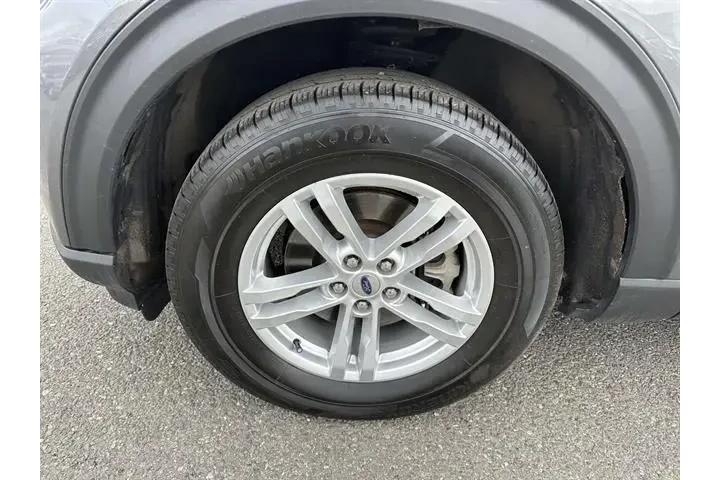 $28699 : Ford Explorer 2023 AWD XLT 4 image 4