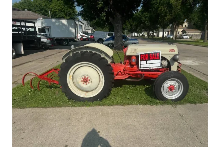 $5990 : 1949 Tractor image 6