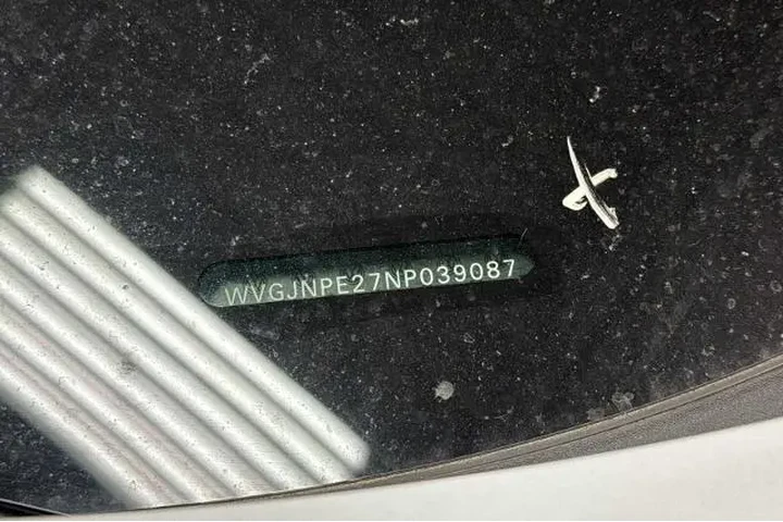 $19888 : Volkswagen ID.4 2022 AWD Pro image 3