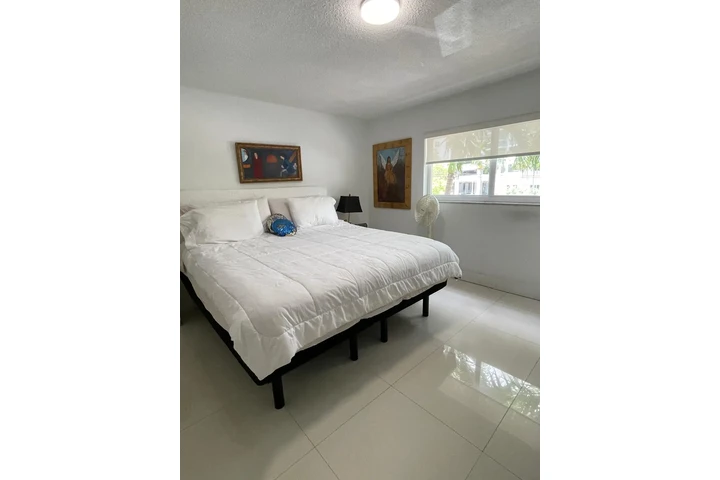 $1200 : Cuarto amoblado en la playa image 2