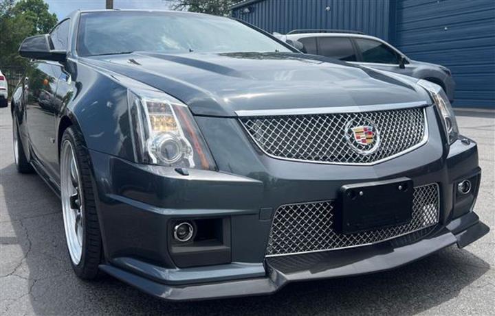 $36888 : 2011 CTS-V Base, 700 WHEEL HO image 2