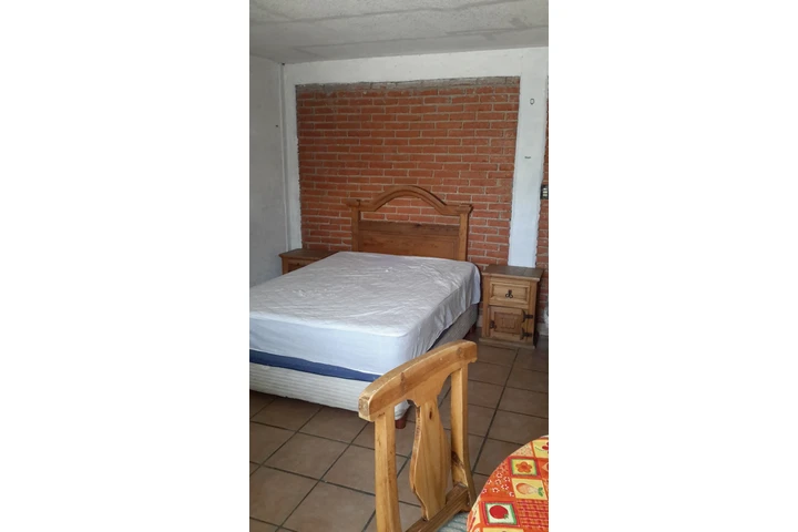 $4400 : Rento cuarto independiente image 5