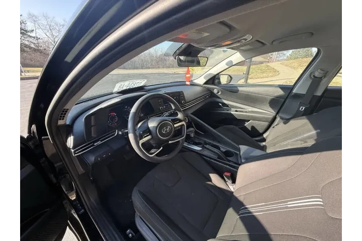 $11999 : 2021 Elantra SEL image 8