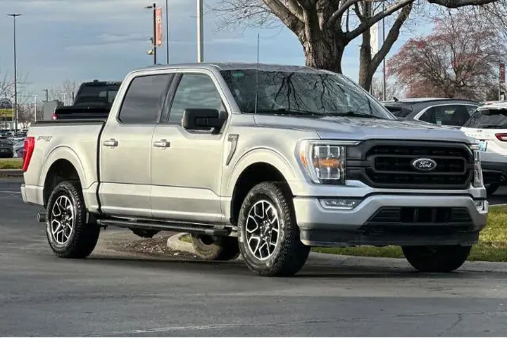 $39995 : Ford F-150 2023 4x4 XLT 4dr image 9