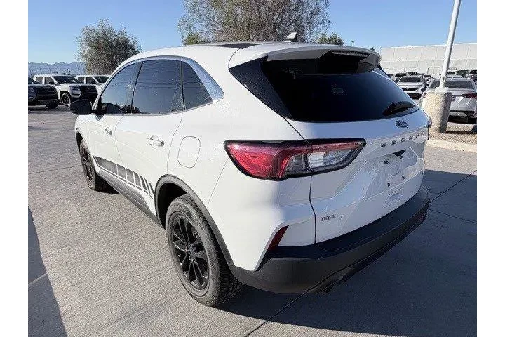 $18253 : Ford Escape 2022 AWD SE 4dr image 6