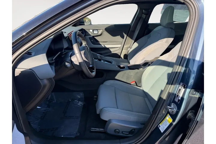 $28993 : Polestar 2 2023 AWD Long Ran image 10