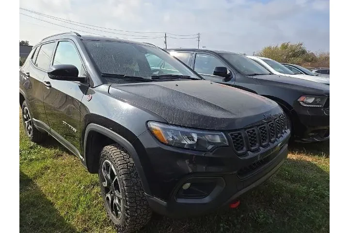 $22500 : Jeep Compass 2024 4x4 Trailh image 4