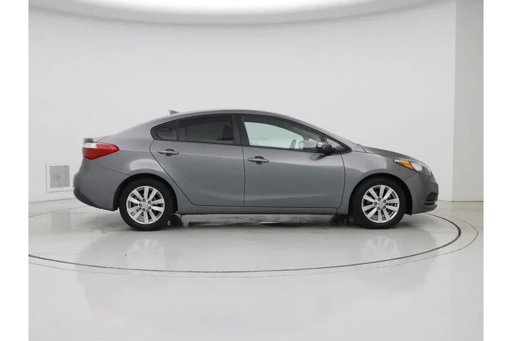 $12998 : Kia Forte 2016 LX 4dr Sedan image 7