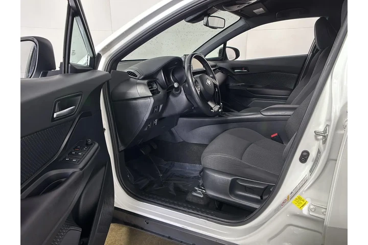 $18864 : Silver Certified 2018 C-HR XLE image 2