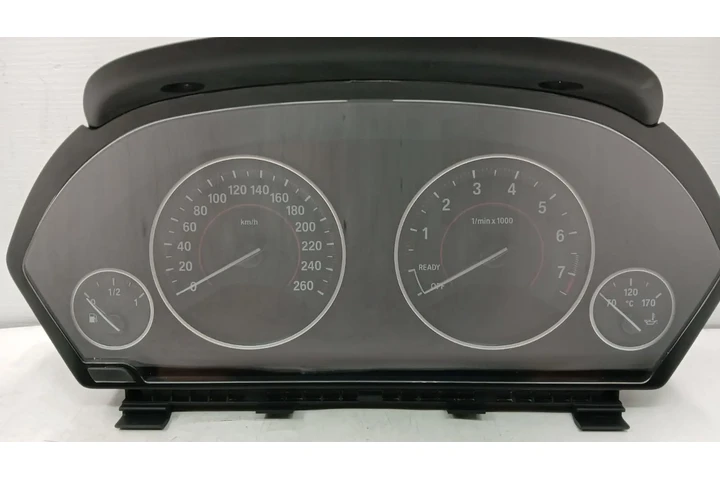 $422 : BMW F30 LCI 2016 SPEEDOMETER image 2
