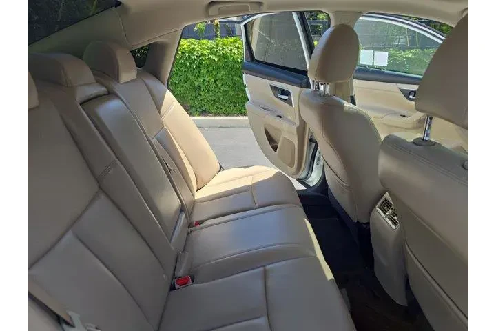 $15995 : Nissan Altima 2017 2.5 SL 4d image 10