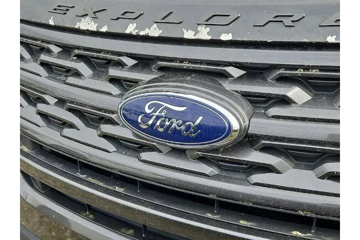 $12343 : Ford Explorer 2018 AWD XLT 4 image 9