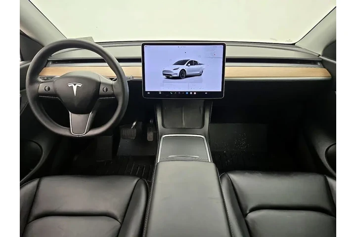 $28998 : Tesla Model Y 2022 AWD Long image 9