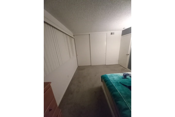 $950 : RENTO CUARTO GRANDE EN ORANGE image 2