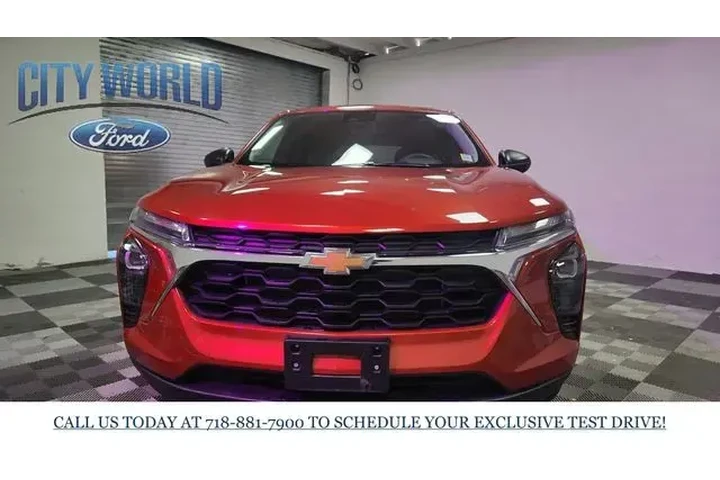 $17957 : Chevrolet Trax 2024 LS 4dr C image 3