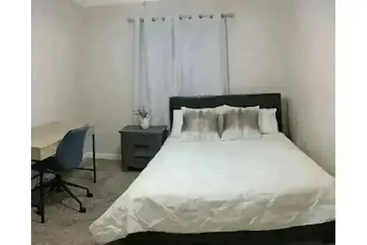 $1700 : PALMDALE APTO. $1700/MES image 5