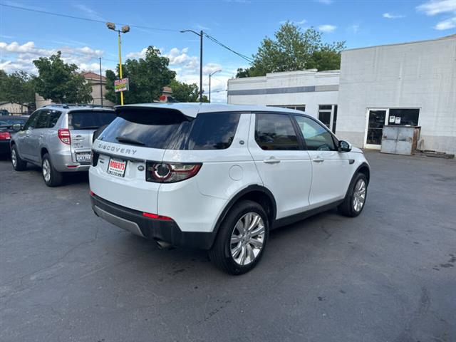 $12395 : 2016 Land Rover Discovery Spo image 5