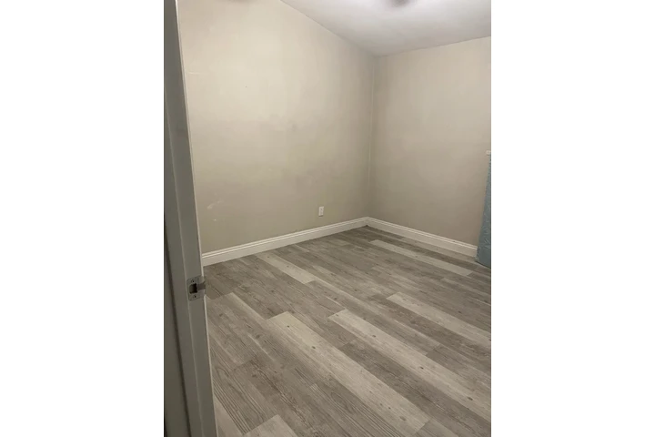 $900 : Renta image 1
