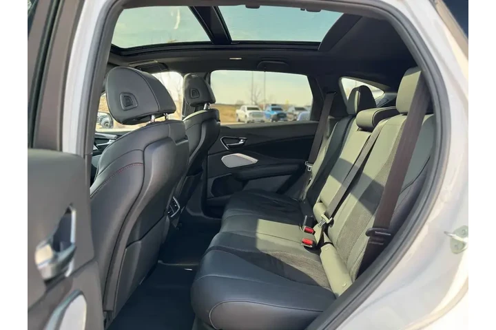 $38792 : Acura RDX 2024 SH-AWD 4dr SU image 8