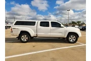 $22233 : Toyota Tacoma 2015 4x4 V6 4d thumbnail