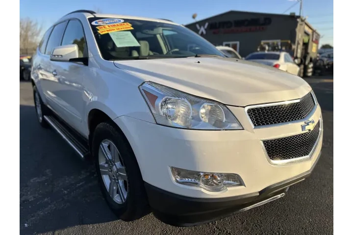 $5995 : 2011 Traverse LT image 1