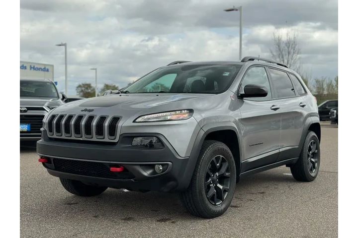$13333 : Jeep Cherokee 2016 4x4 Trail image 3