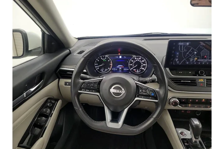 $21998 : Nissan Altima 2023 2.5 SV 4d image 10