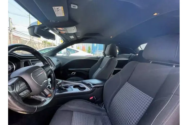 2021 DODGE CHALLENGER2021 DOD image 6