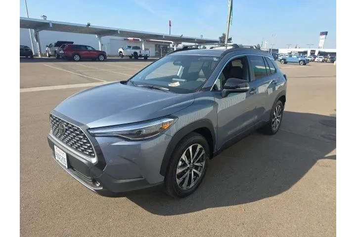 $31900 : Toyota Corolla Cross 2025 AW image 3