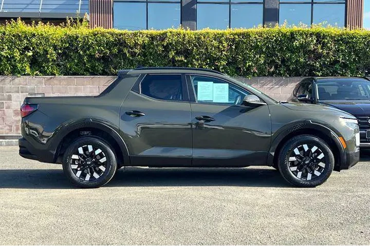 $27490 : Hyundai SANTA CRUZ 2025 AWD image 3