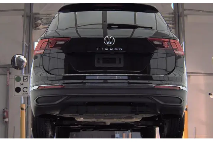 $23992 : Volkswagen Tiguan 2024 Wolfs image 5