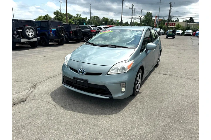 $5890 : 2012 Prius 5dr HB Three (Natl) image 6