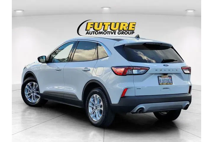 $22388 : Ford Escape 2022 SE 4dr SUV image 8