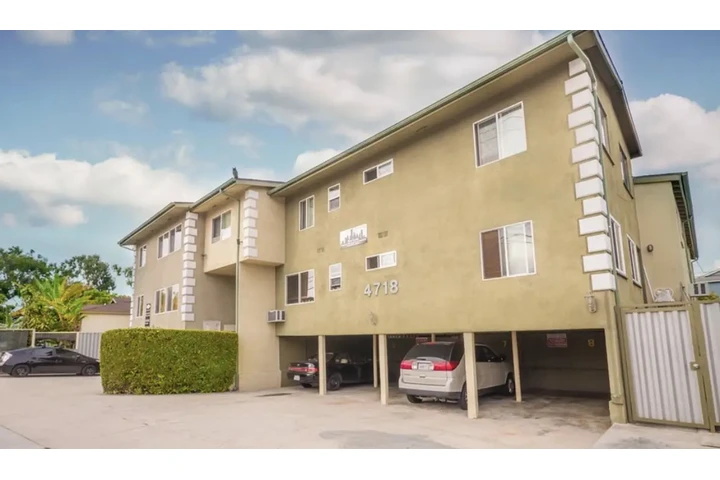 $2000 : 2 Bedroom Apt in Los Angeles image 1